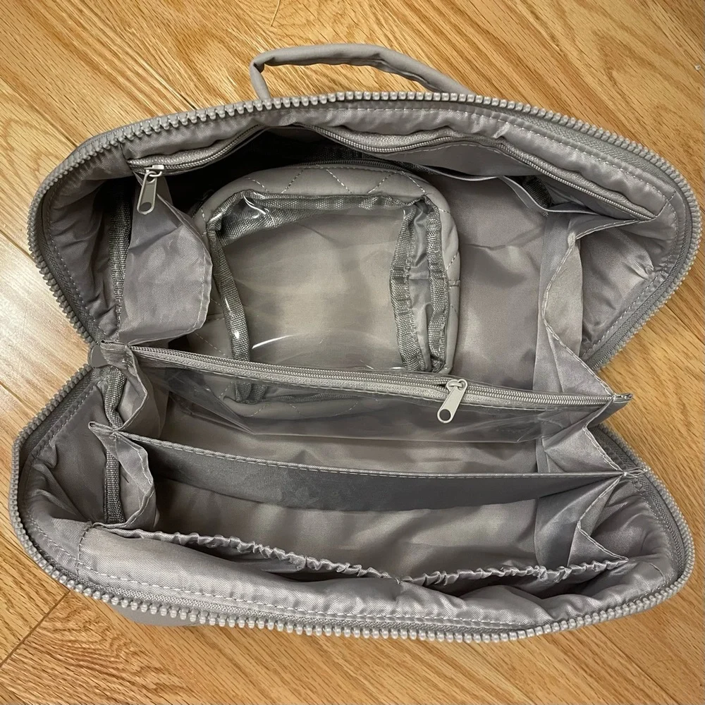 Quilted Travel Cosmetic Bag Set, Gray, NWOT
